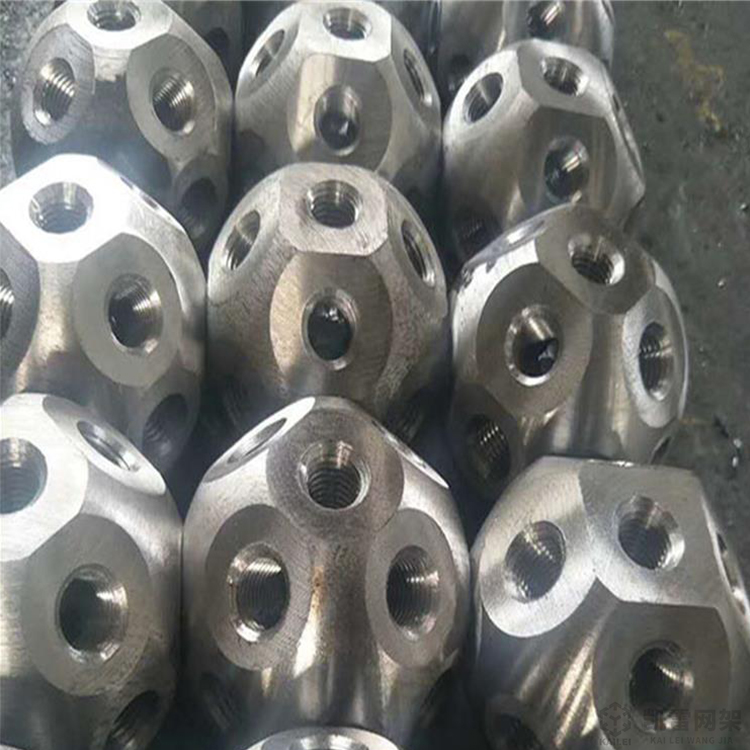 大连螺栓球网架加工安装方法